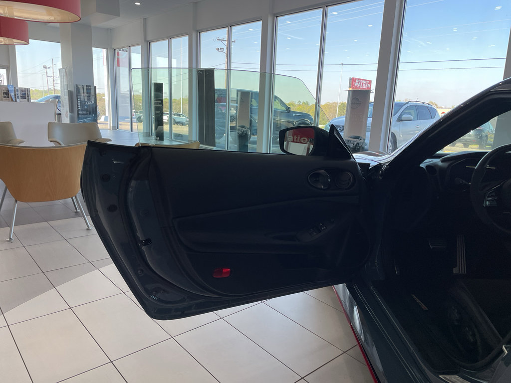 Used 2025 Nissan Z NISMO w/ Floor Mat Package image 9