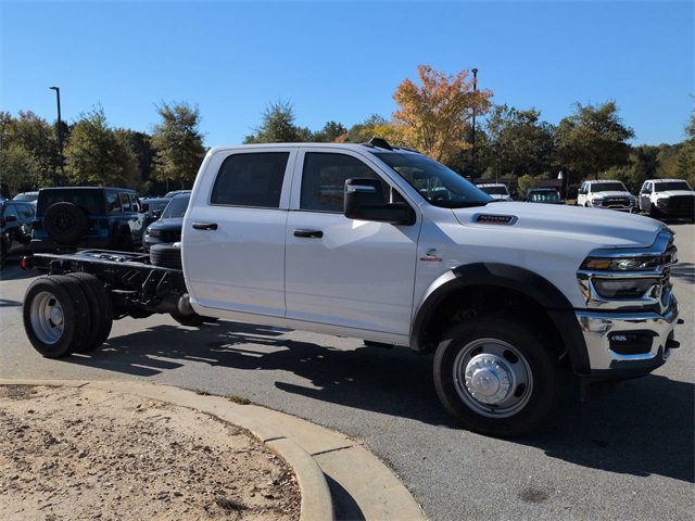 New 2026 RAM 5500 Tradesman w/ Chrome Appearance Group image 2