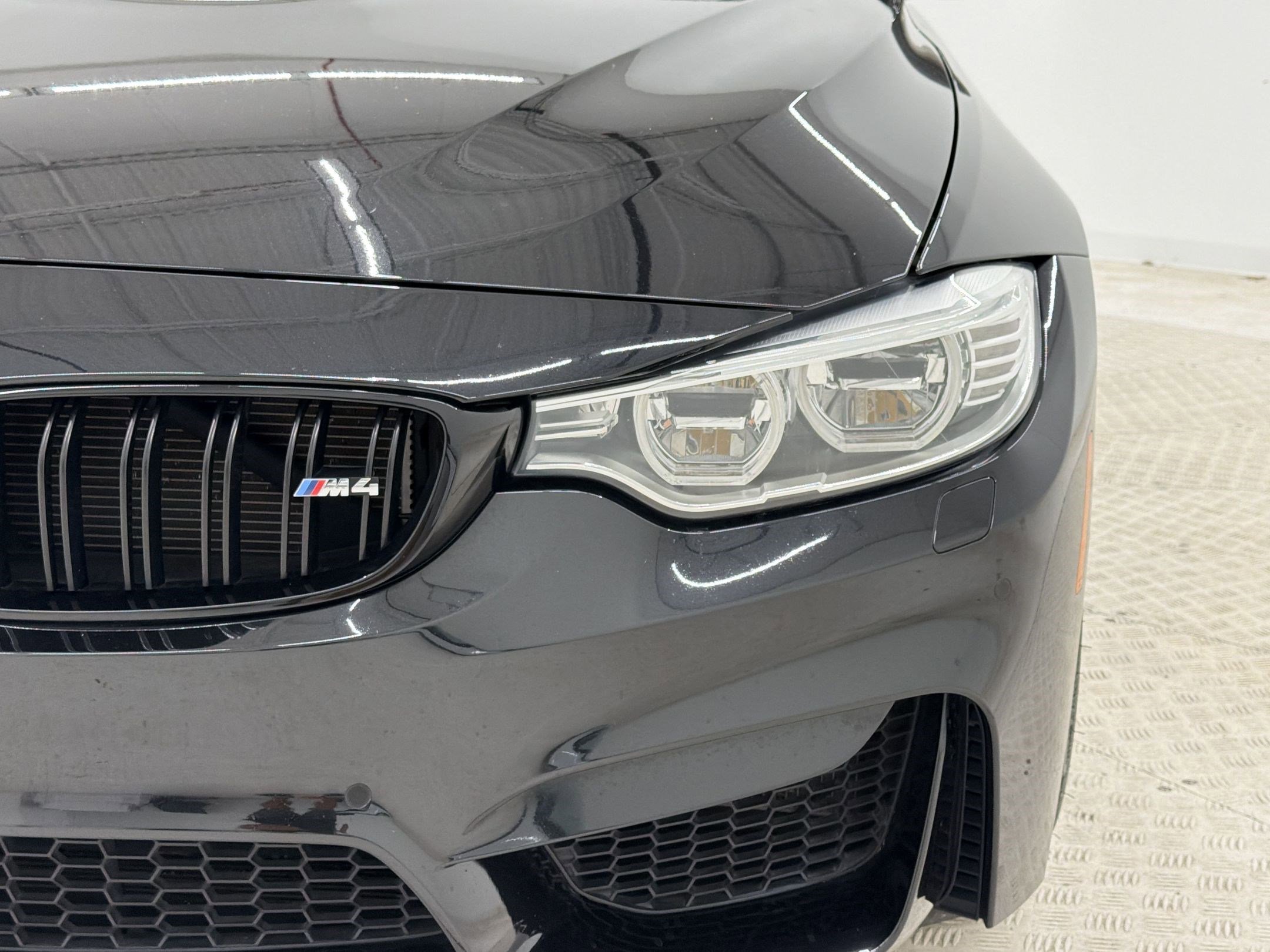 Used 2016 BMW M4 Coupe RWD image 11