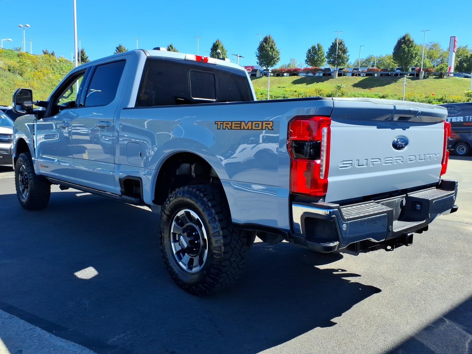 Used 2024 Ford F350 Lariat w/ Lariat Ultimate Package AWD/4WD image 4