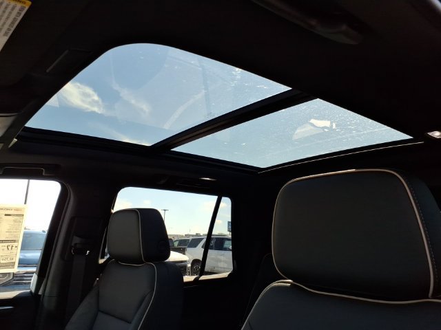 New 2027 Chevrolet Tahoe Premier w/ Sun And Tow Package AWD/4WD image 8