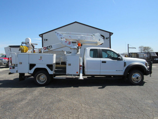 Used 2019 Ford F550 4x4 SuperCab Super Duty image 2