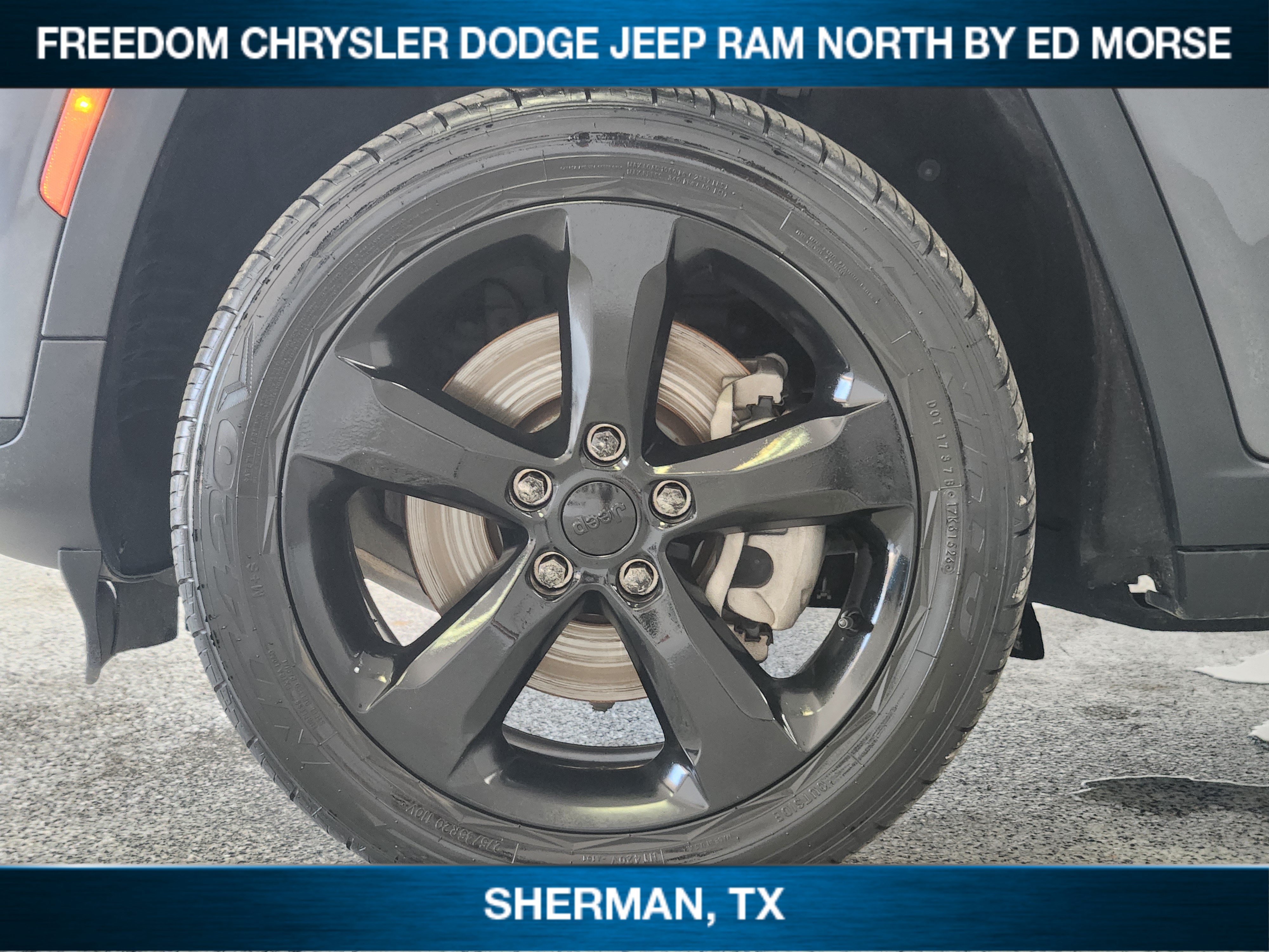 Used 2024 Jeep Grand Cherokee L Limited w/ Black Appearance Package RWD image 7
