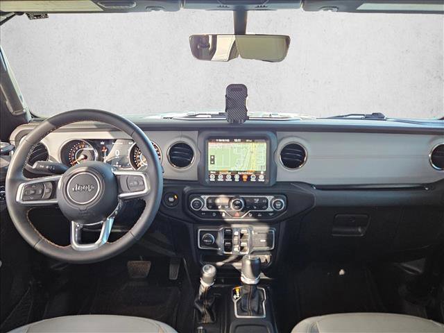 Used 2023 Jeep Gladiator Overland image 20