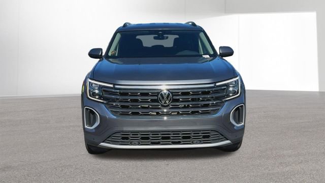 Used 2024 Volkswagen Atlas SE image 3