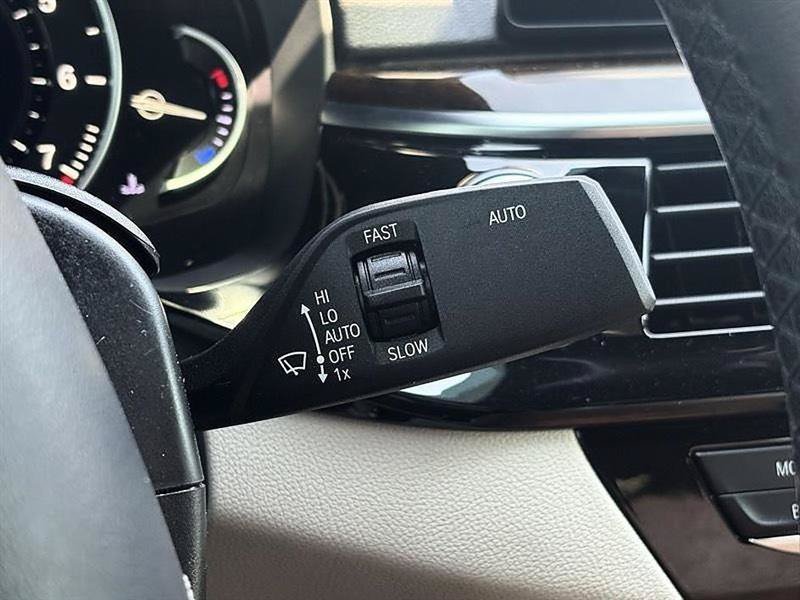 Used 2017 BMW 530i RWD image 23