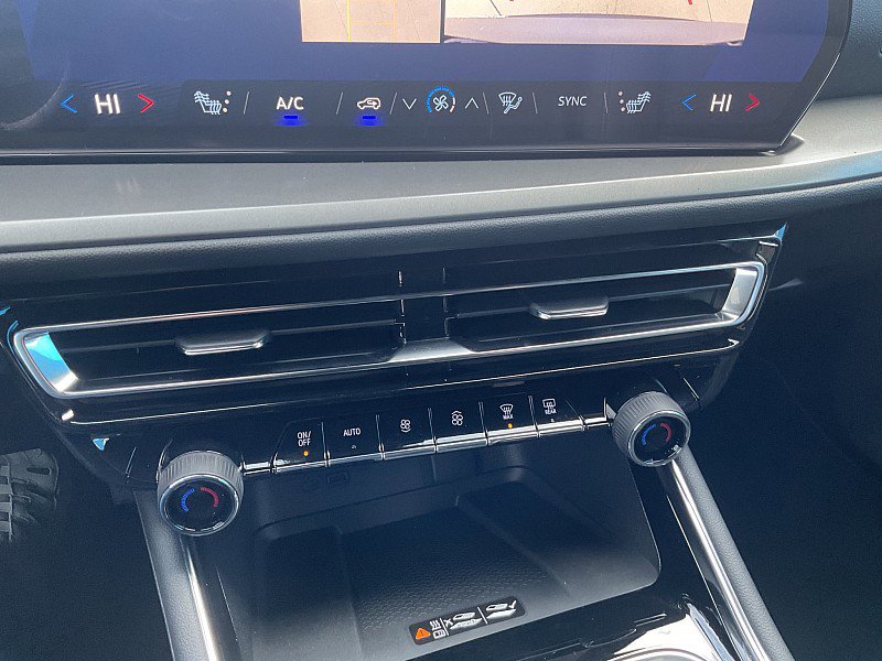 New 2026 Chevrolet Traverse LT image 23