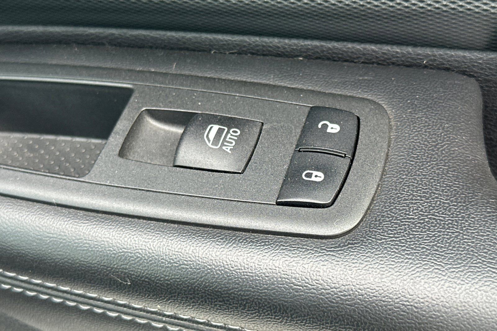 Used 2021 Dodge Durango GT w/ Blacktop Package RWD image 22