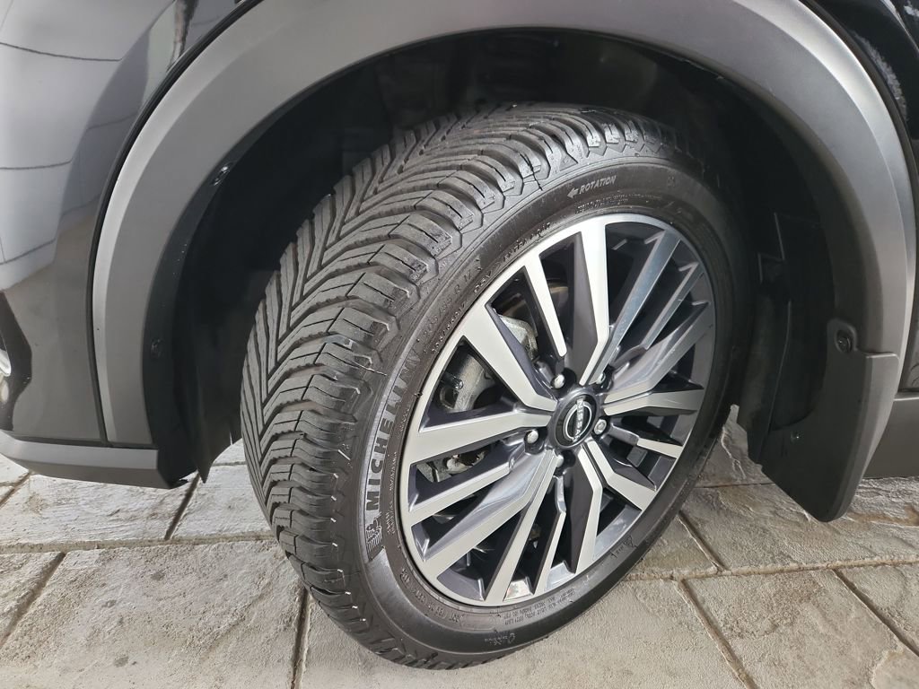 Certified 2024 Nissan Kicks SV image 30