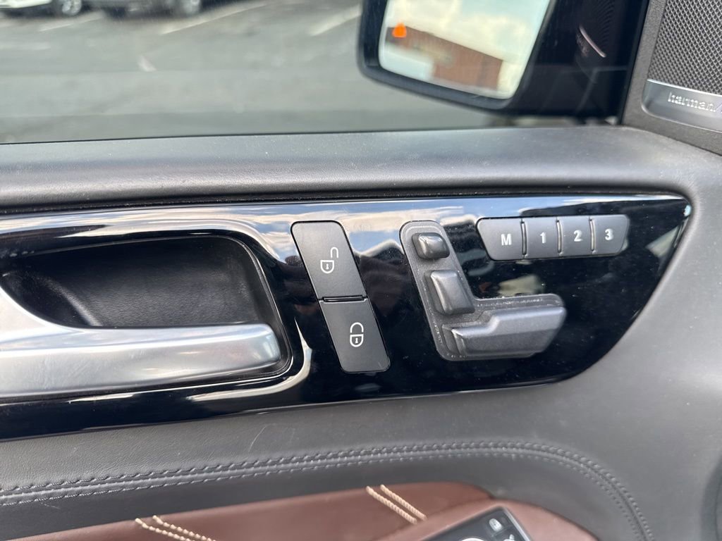 Used 2015 Mercedes-Benz GL 63 AMG 4MATIC image 18