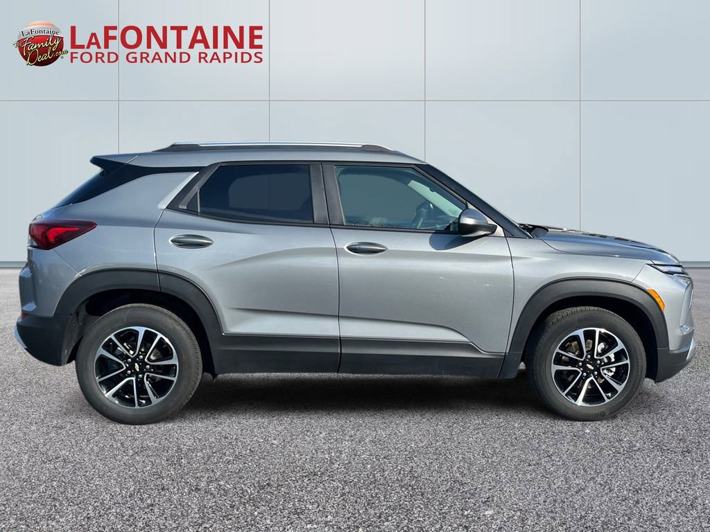 Used 2025 Chevrolet TrailBlazer LT image 8