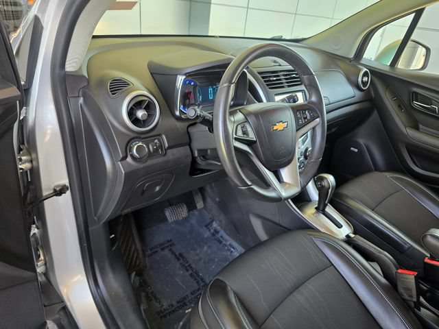 Used 2015 Chevrolet Trax LT w/ LT Sun and Sound Package AWD/4WD image 21