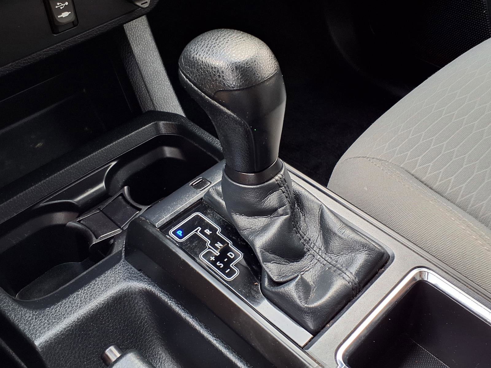 Used 2019 Toyota Tacoma SR w/ SR Convenience Package RWD image 12