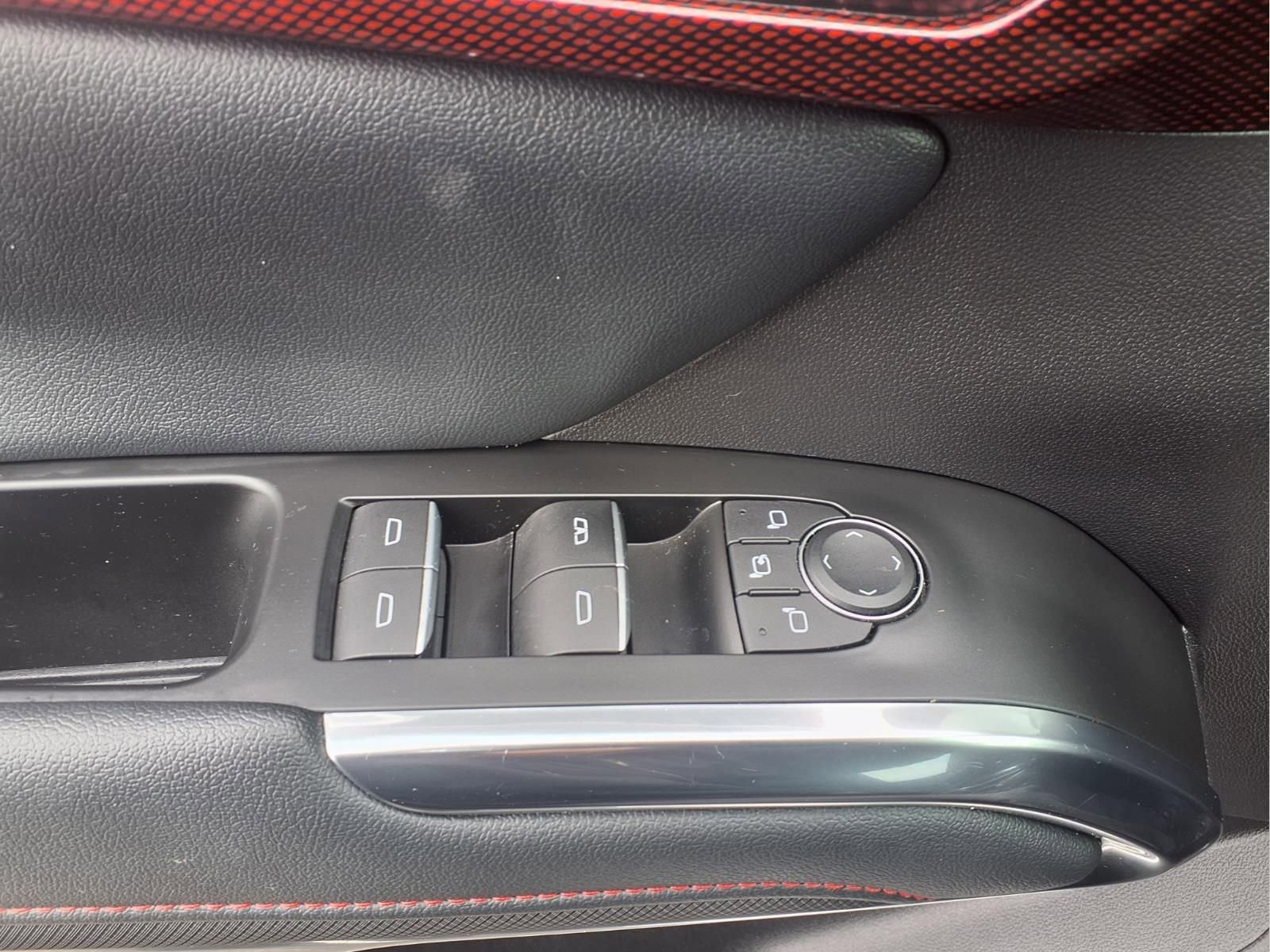 Used 2024 Chevrolet Traverse RS image 19