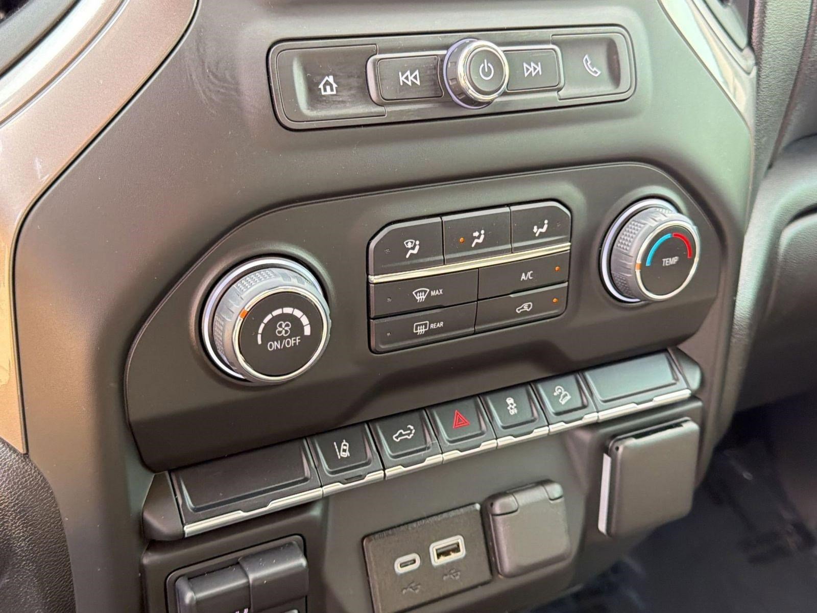 Used 2025 Chevrolet Silverado 2500 Custom w/ Custom Convenience Package image 16