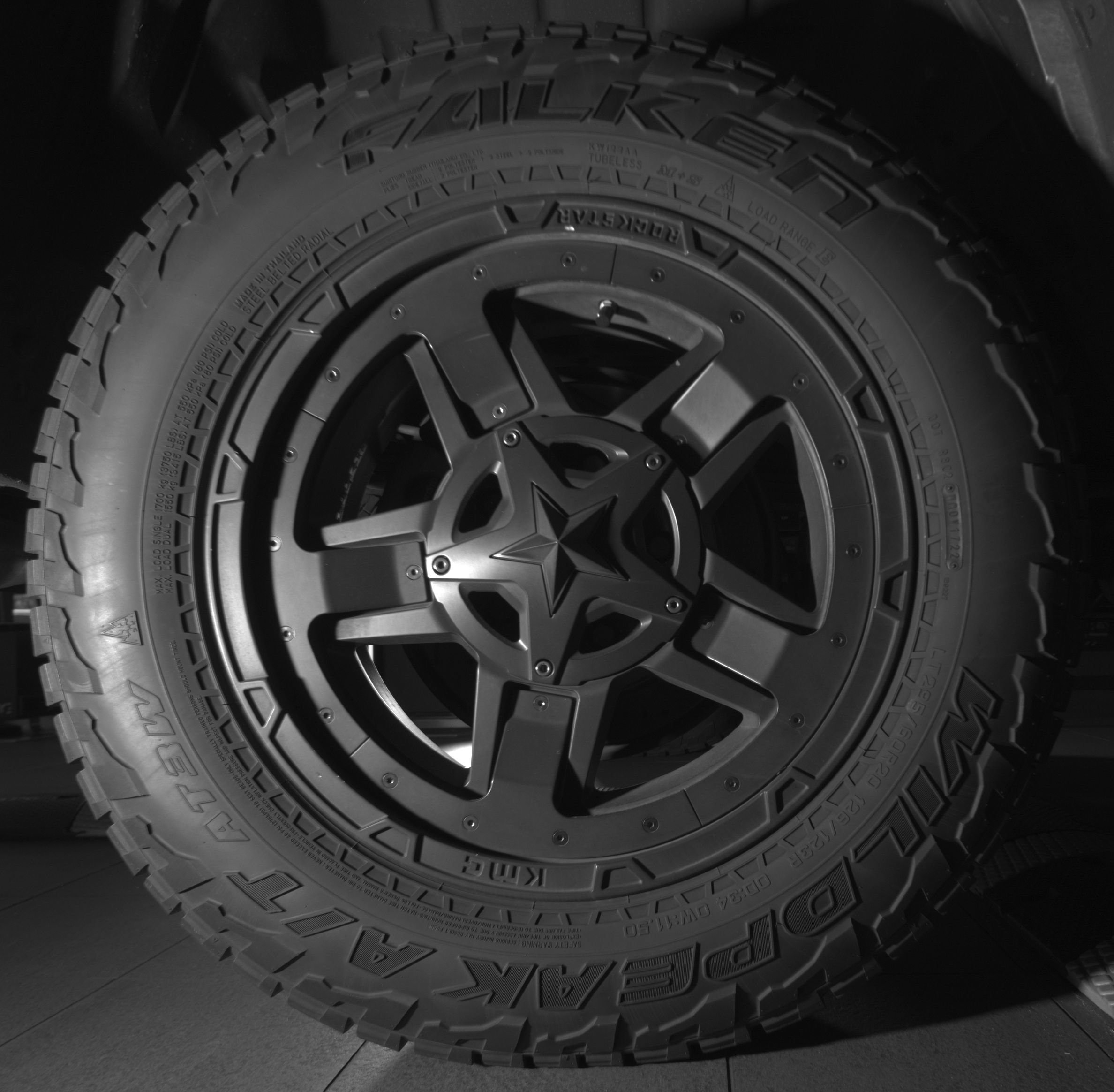 Used 2017 Toyota Tundra TRD Pro AWD/4WD image 12