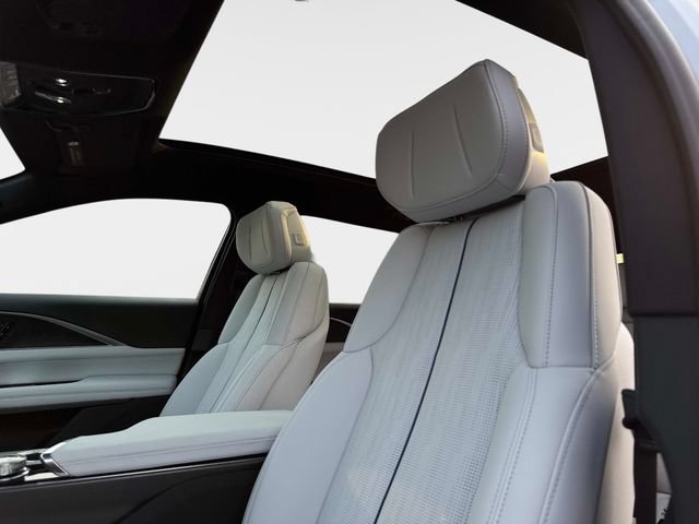 New 2026 Cadillac Lyriq Sport AWD/4WD image 18