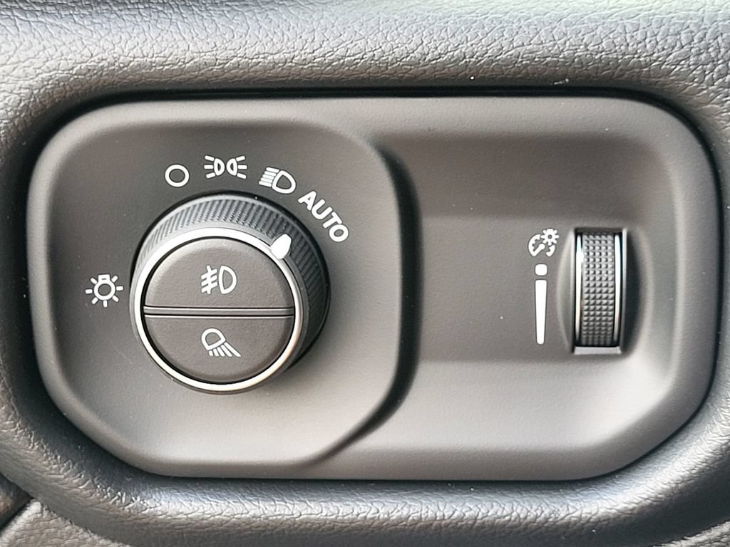 New 2026 RAM 2500 Tradesman AWD/4WD image 23