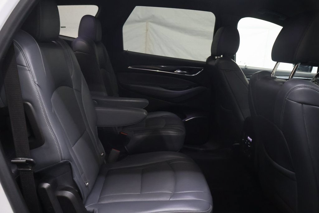 Used 2022 Buick Enclave Premium AWD/4WD image 13