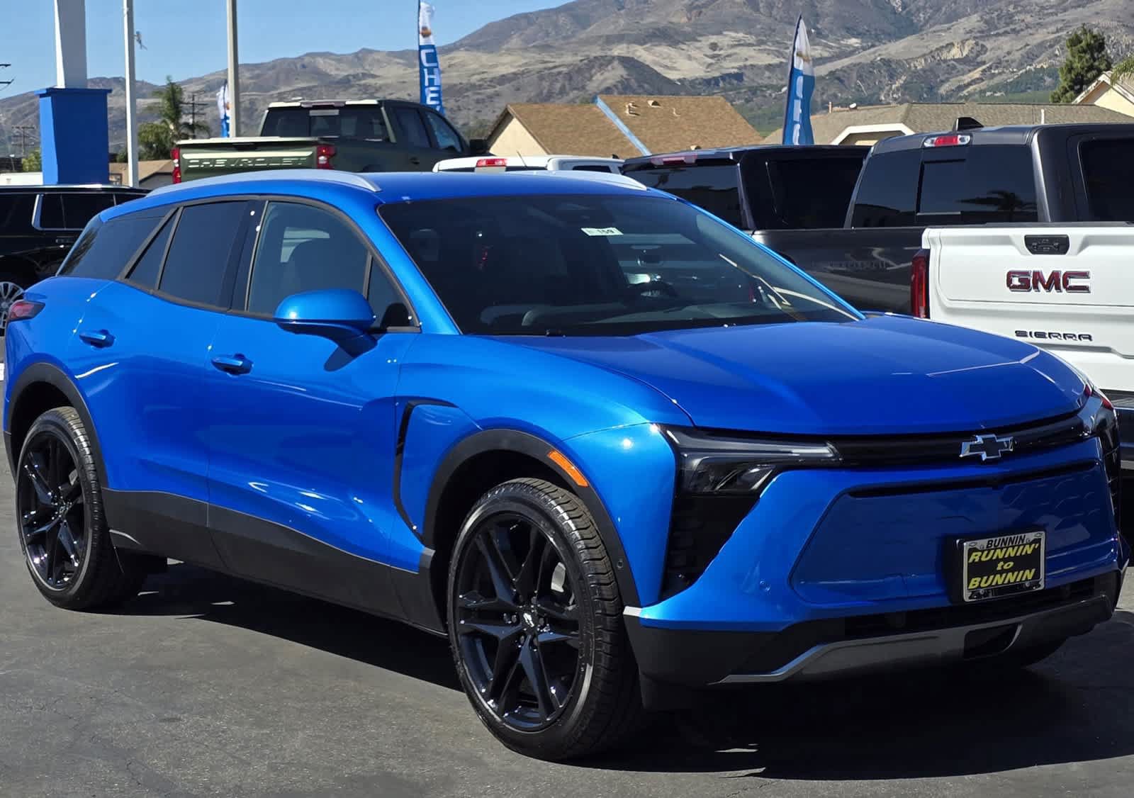 Used 2025 Chevrolet Blazer EV LT w/ Super Cruise Package AWD/4WD image 3