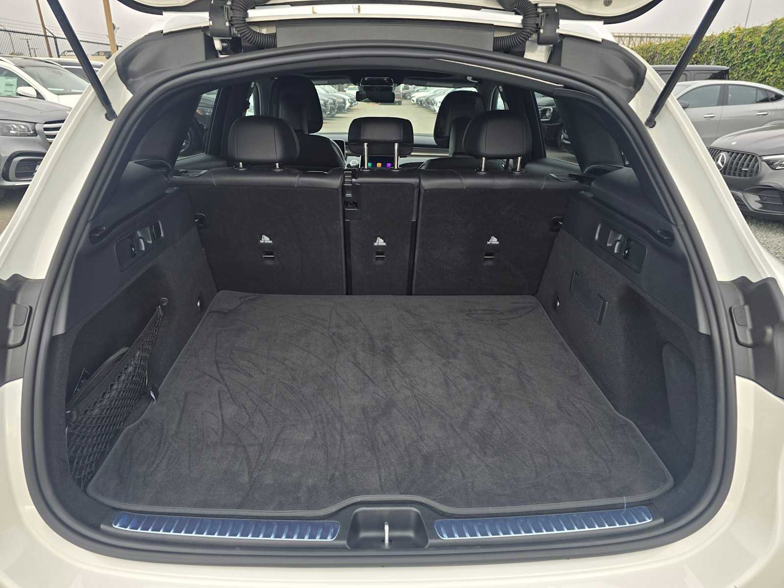 Used 2025 Mercedes-Benz GLC 300 image 17