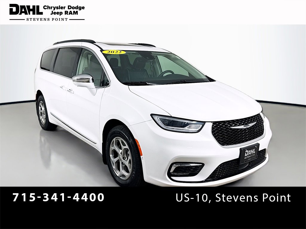 Used 2022 Chrysler Pacifica Limited w/ Uconnect Theater Family Group image 1