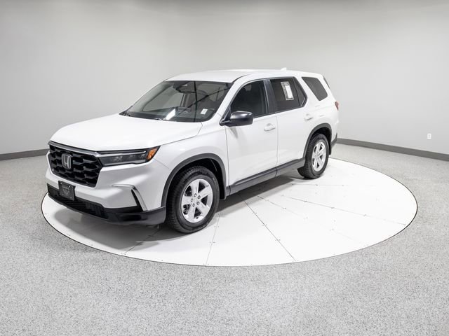 Used 2023 Honda Pilot LX image 33