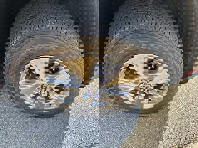 Used 2024 Toyota RAV4 XLE image 23