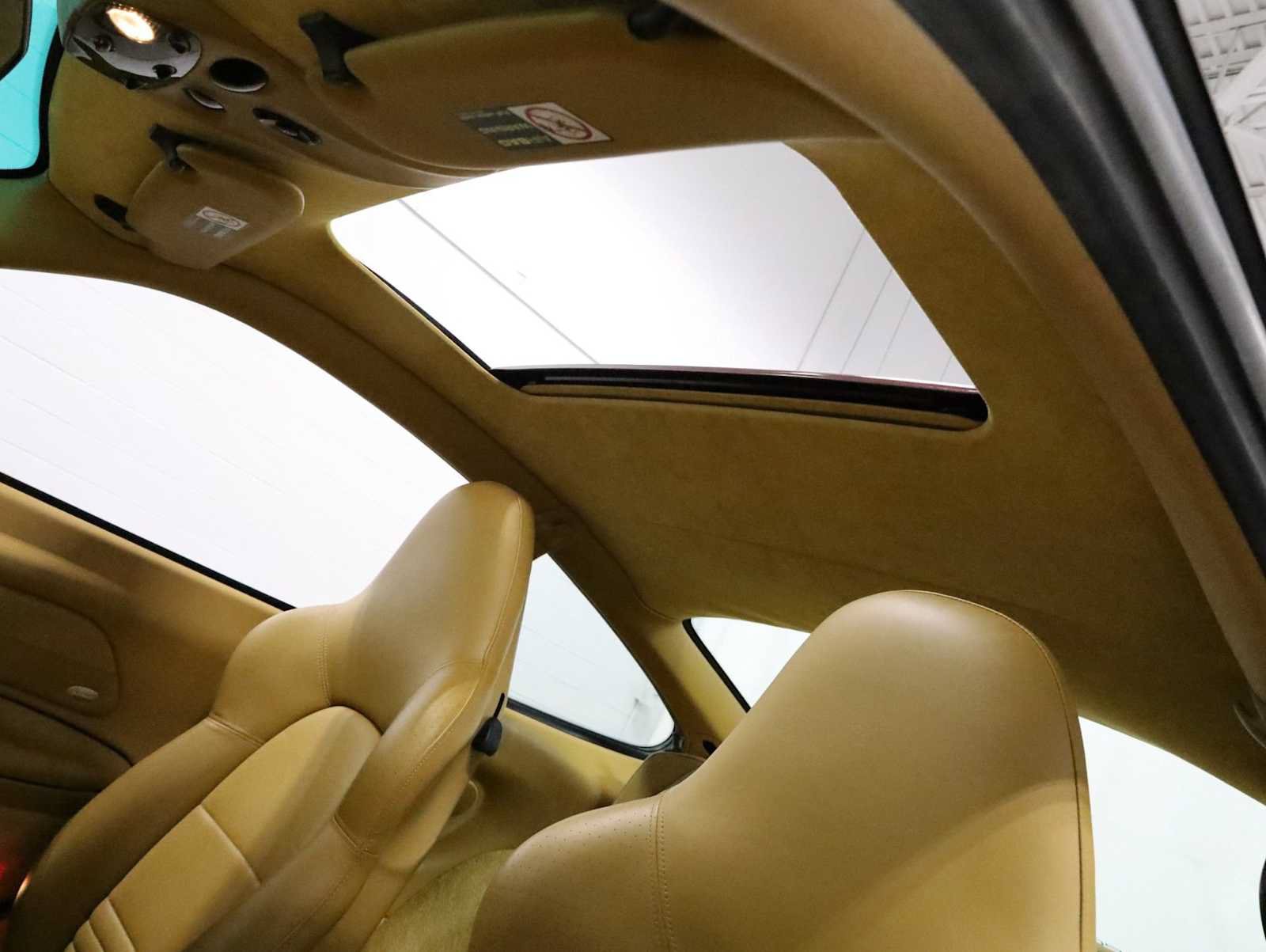 Used 2004 Porsche 911 Carrera RWD image 19