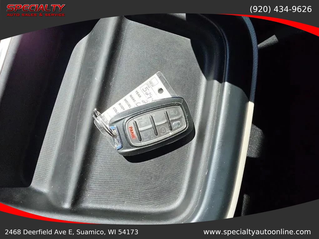 Used 2021 Chrysler Pacifica Touring w/ Cold Weather Group FWD image 41