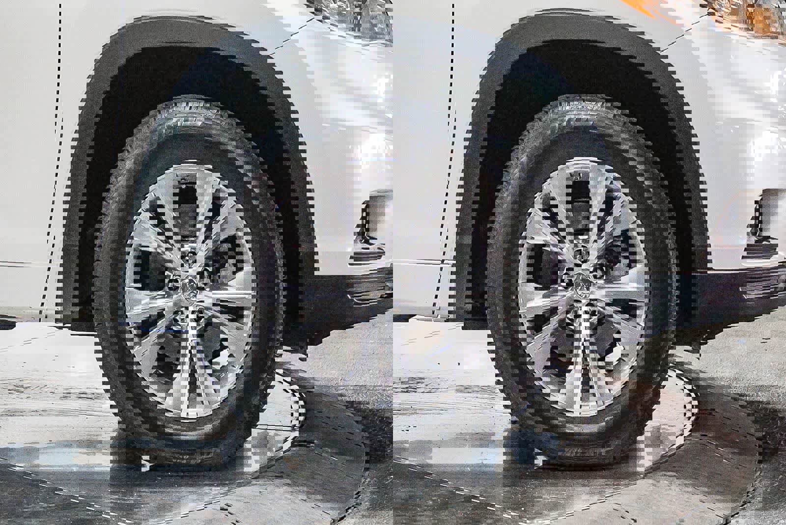 Used 2015 Toyota Highlander XLE image 6