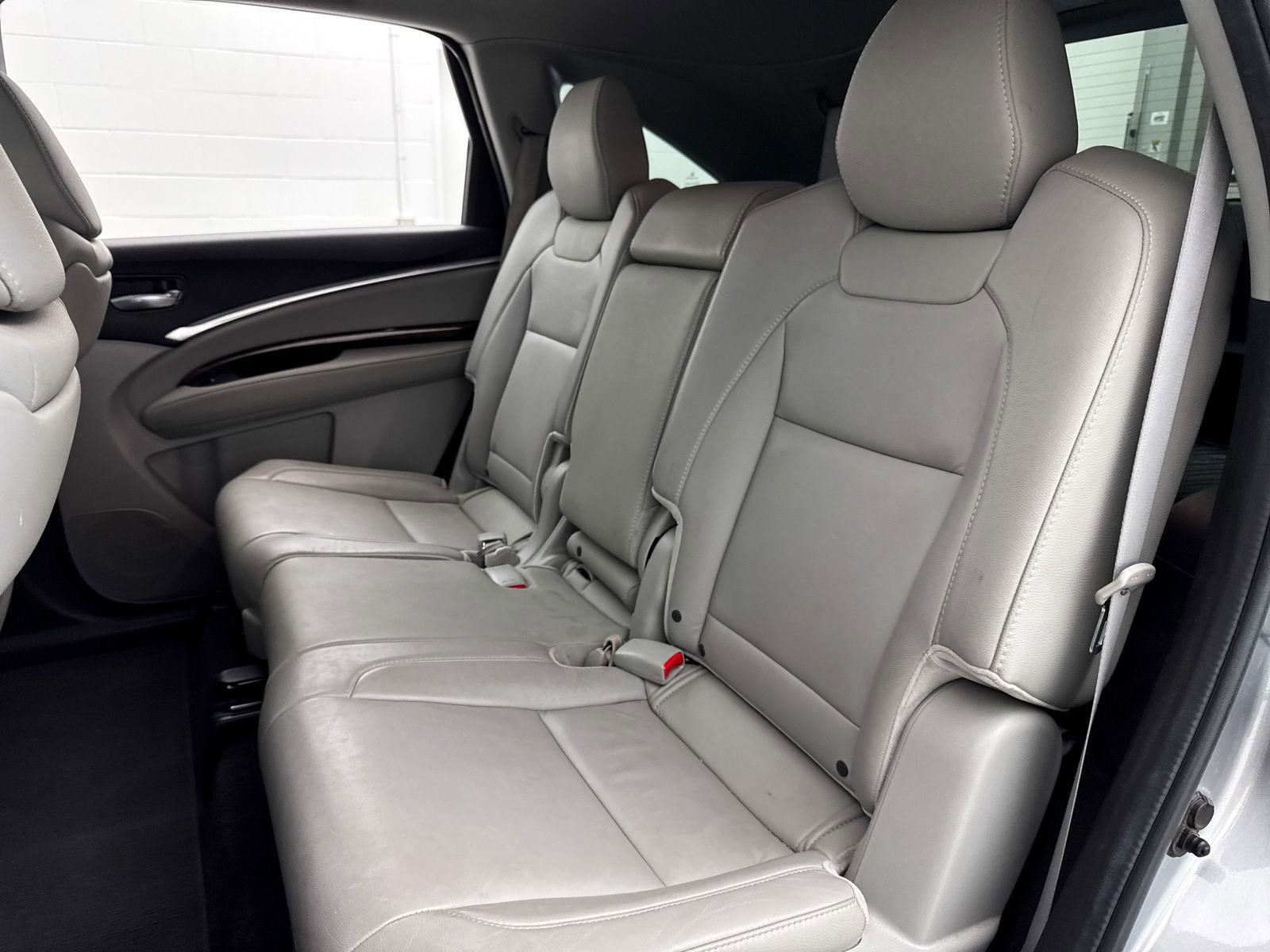 Used 2020 Acura MDX FWD image 25