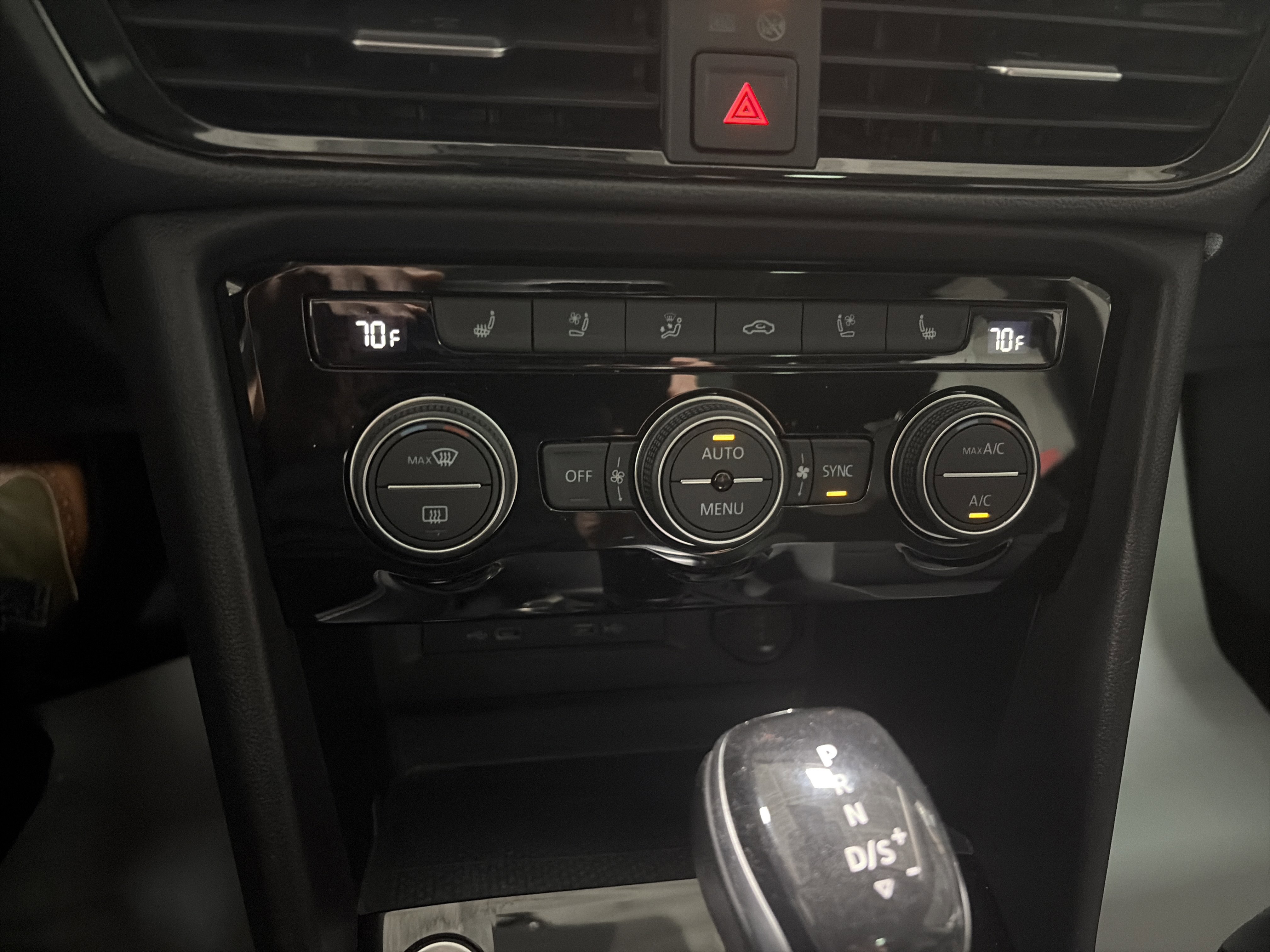 Certified 2022 Volkswagen Taos SEL AWD/4WD image 22