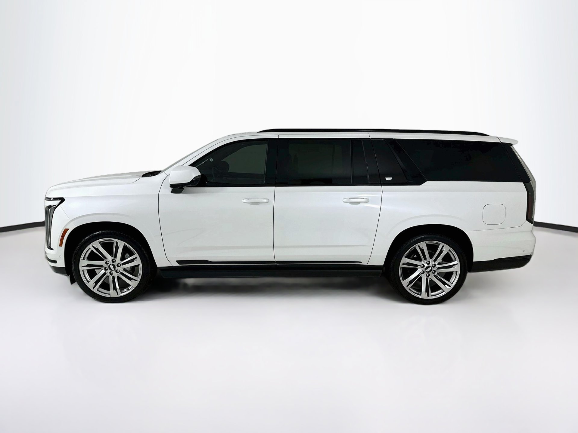Used 2025 Cadillac Escalade ESV Sport w/ Touring Package AWD/4WD image 5