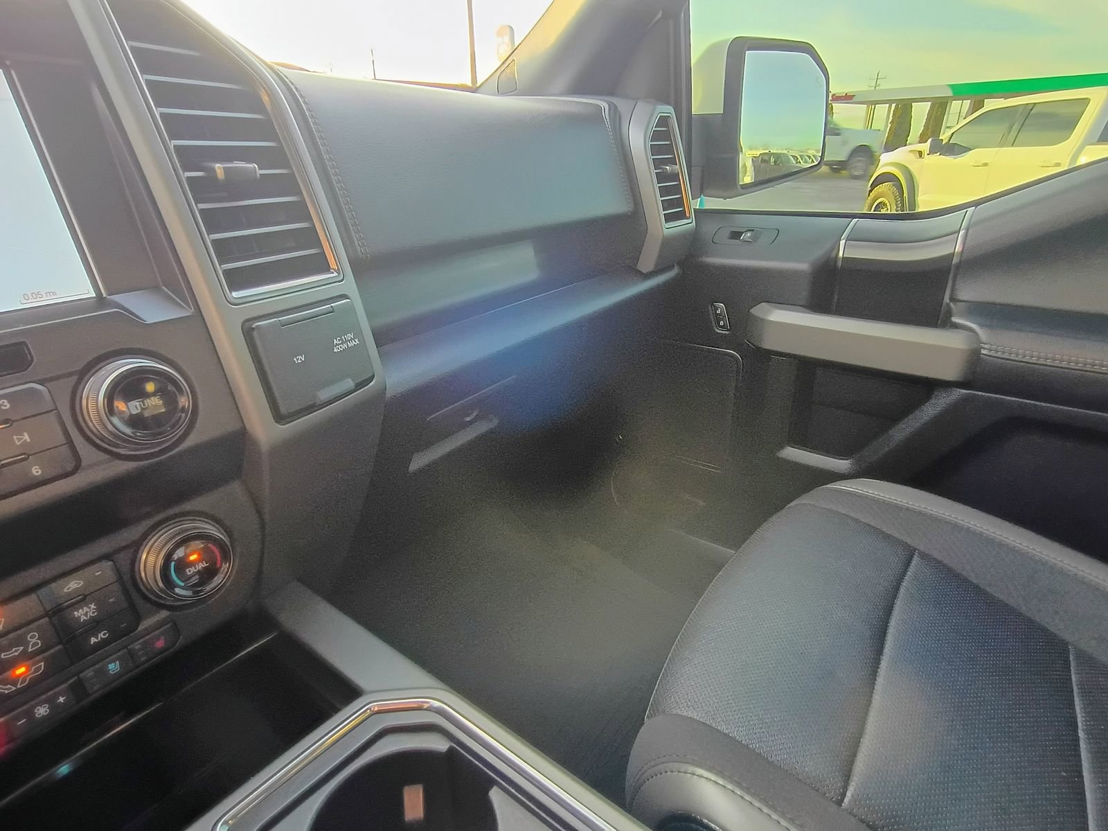 Used 2020 Ford F150 Raptor w/ Equipment Group 802A Luxury image 23