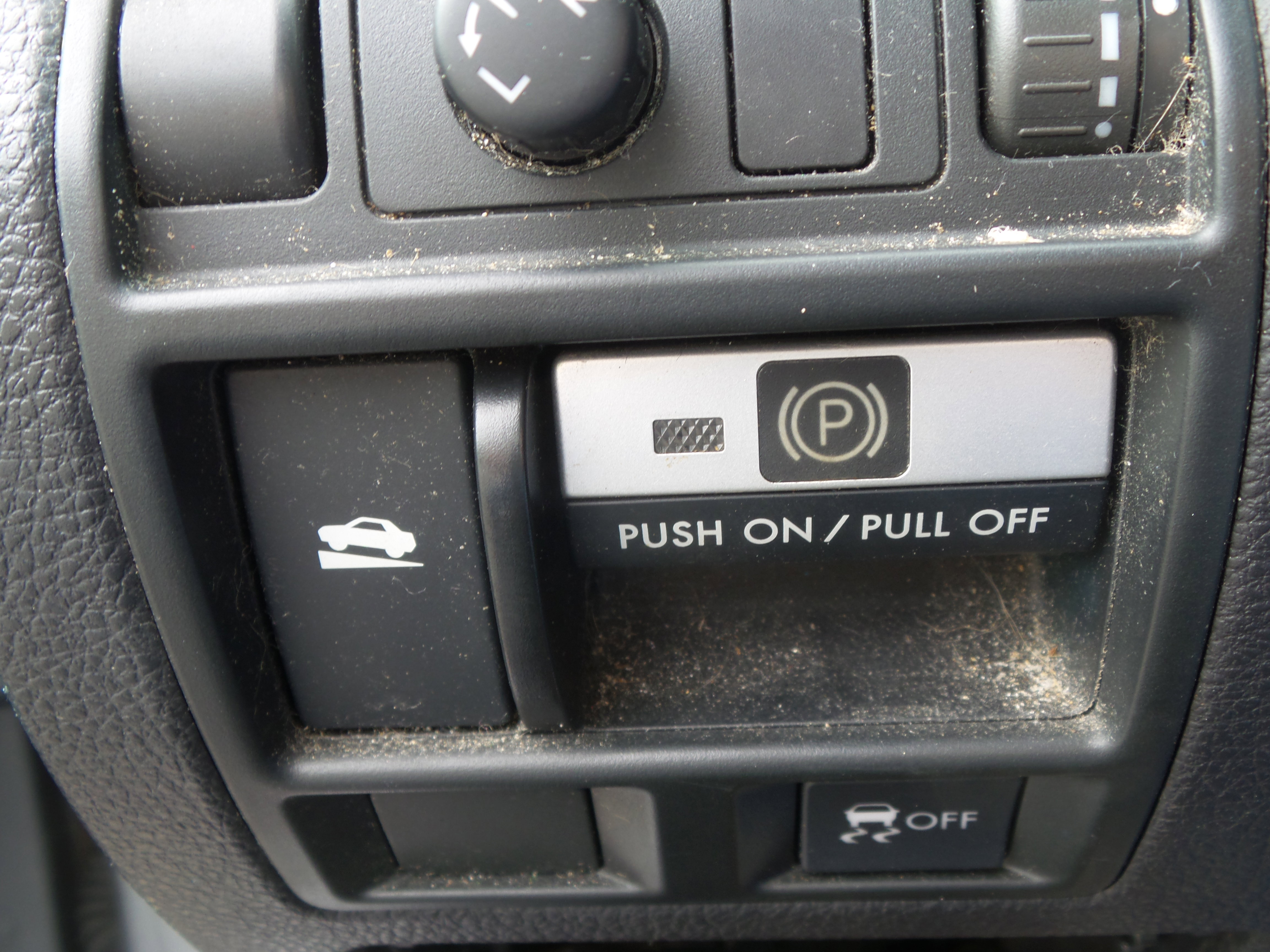 Used 2010 Subaru Outback 2.5i image 15