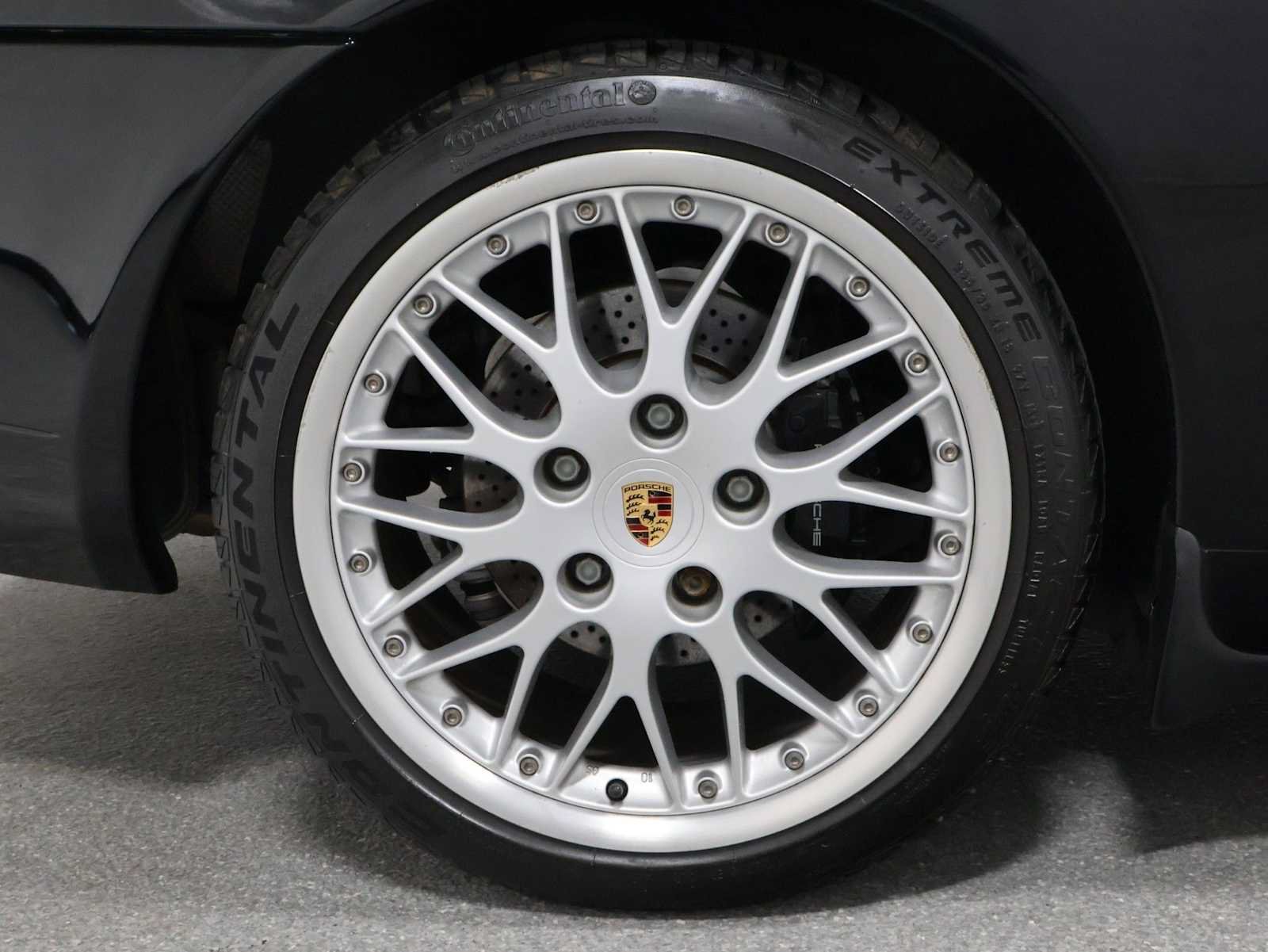 Used 2001 Porsche 911 Carrera 4 AWD/4WD image 32