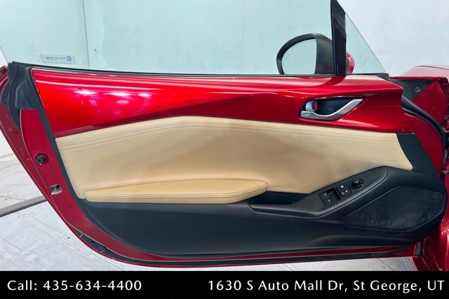 Used 2017 MAZDA MX-5 Miata RF Grand Touring RWD image 9