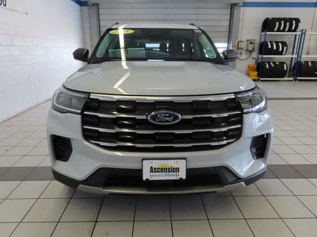 Used 2025 Ford Explorer Active image 17