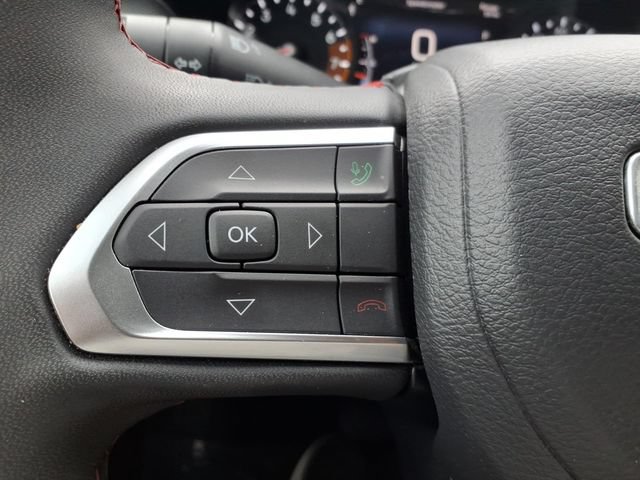 Used 2025 Jeep Compass Trailhawk AWD/4WD image 25