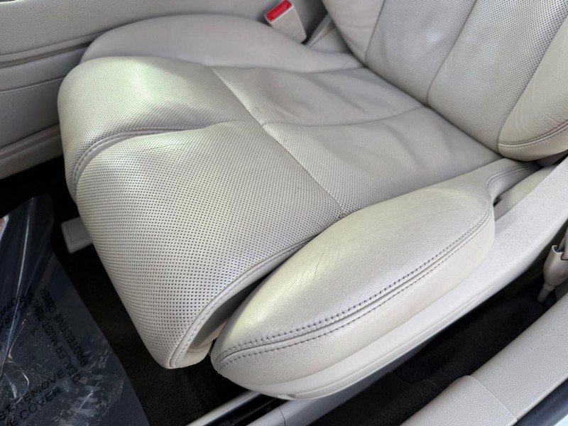 Used 2019 Lincoln Continental Select w/ Continental Climate Package image 23