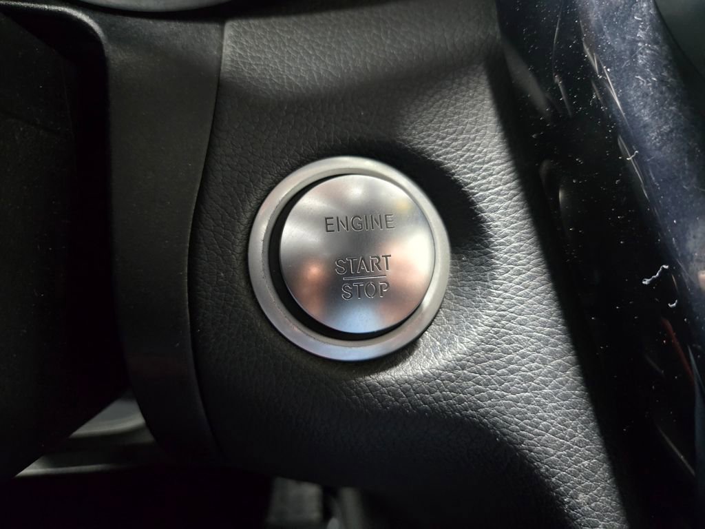 Used 2017 Mercedes-Benz C 300 4MATIC Cabriolet image 20