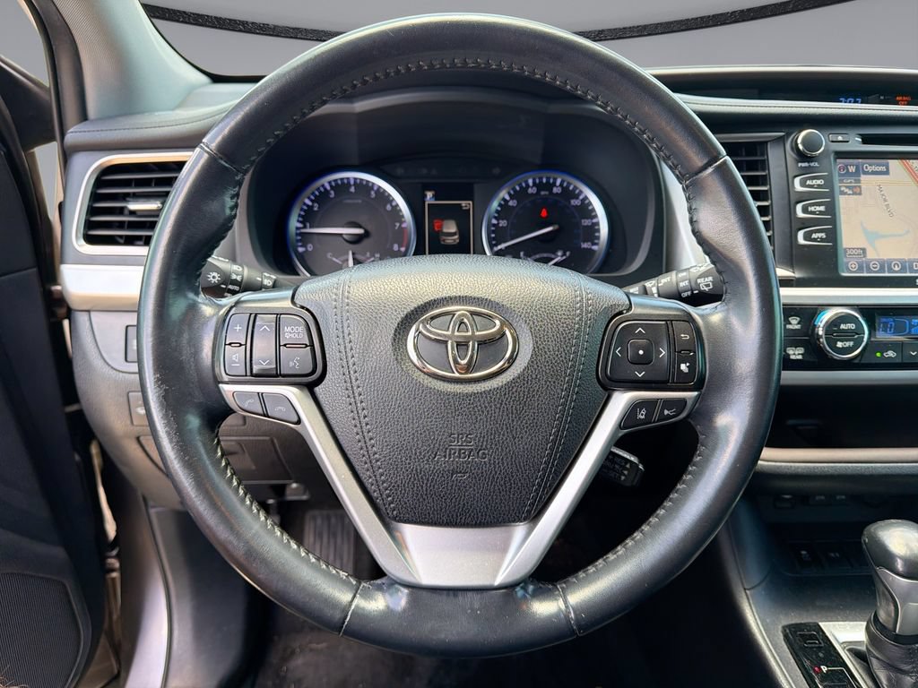 Used 2019 Toyota Highlander XLE FWD image 21