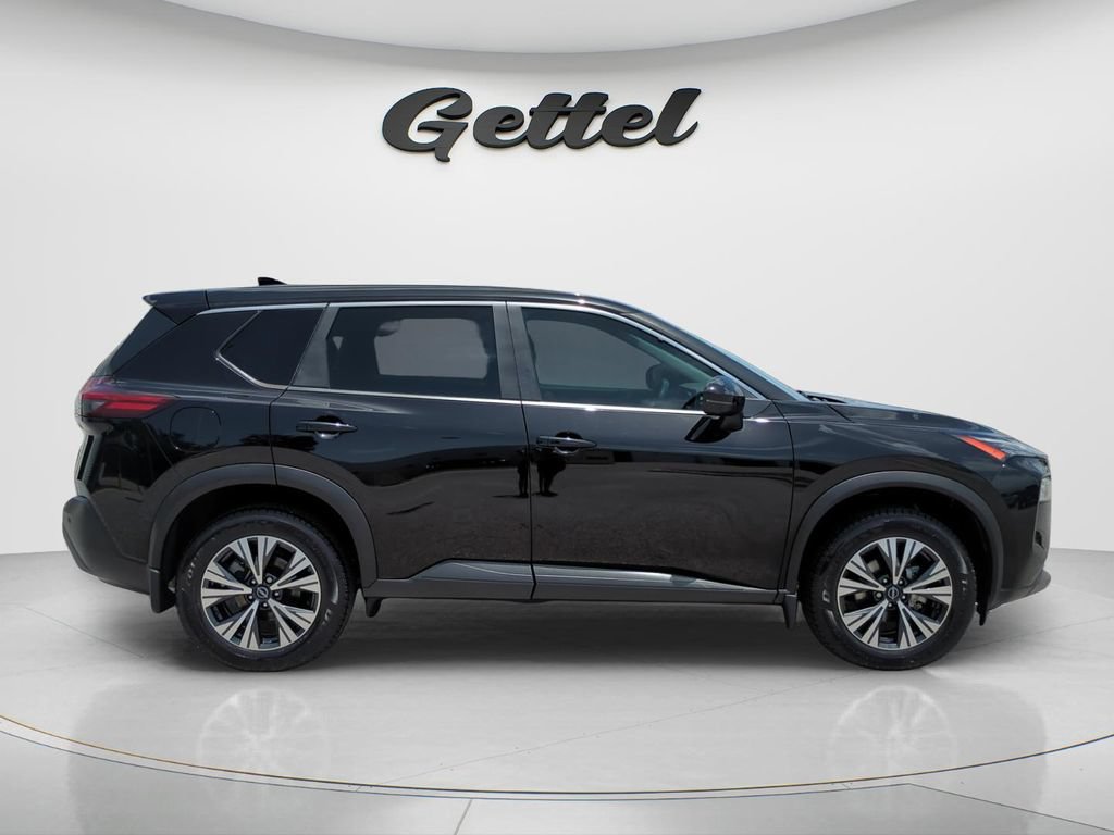 Certified 2023 Nissan Rogue SV FWD image 3