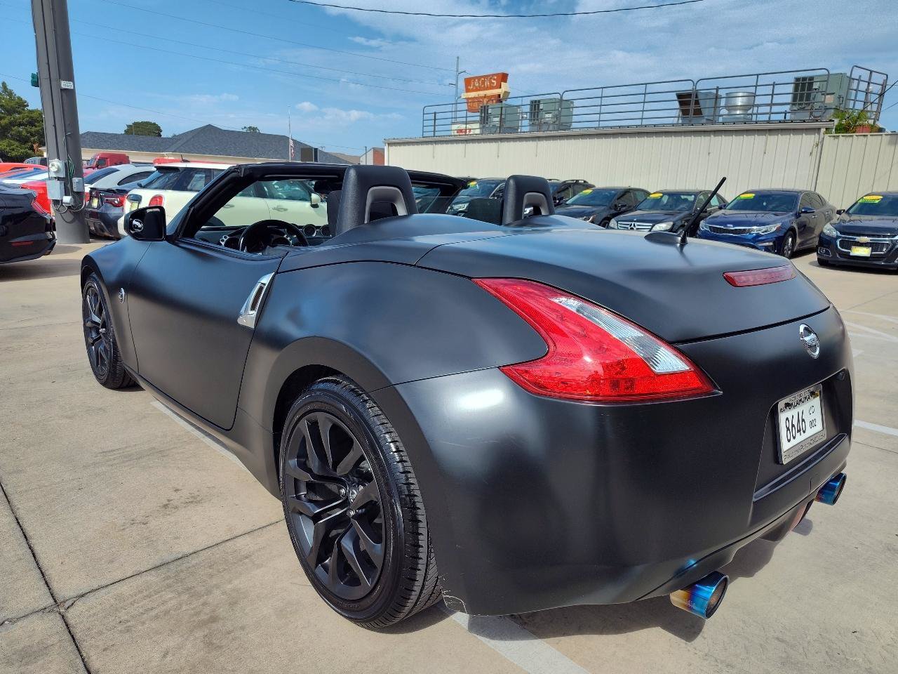 Used 2015 Nissan 370Z Roadster RWD image 6