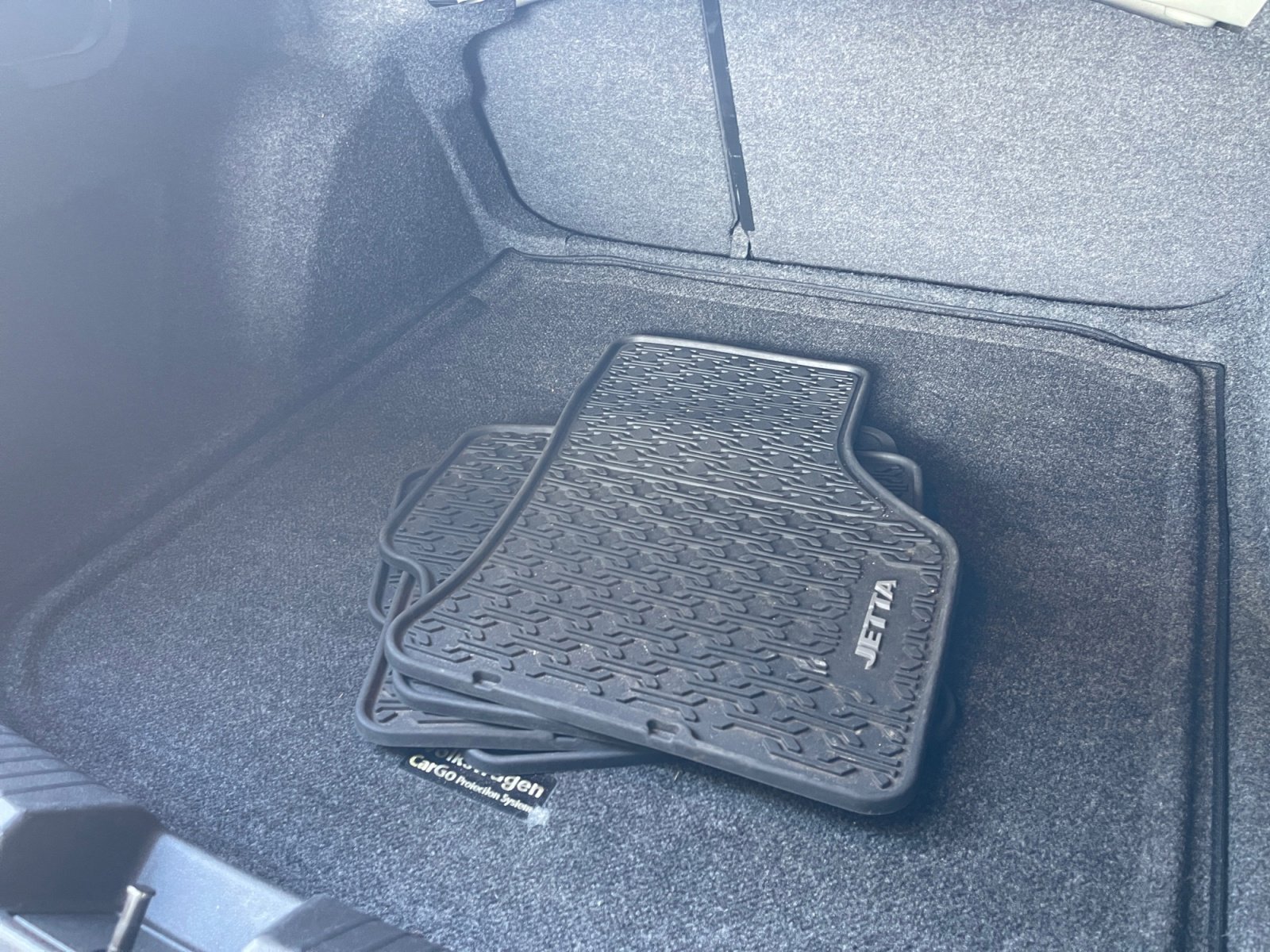 Used 2019 Volkswagen Jetta SE w/ Cold Weather Package image 23