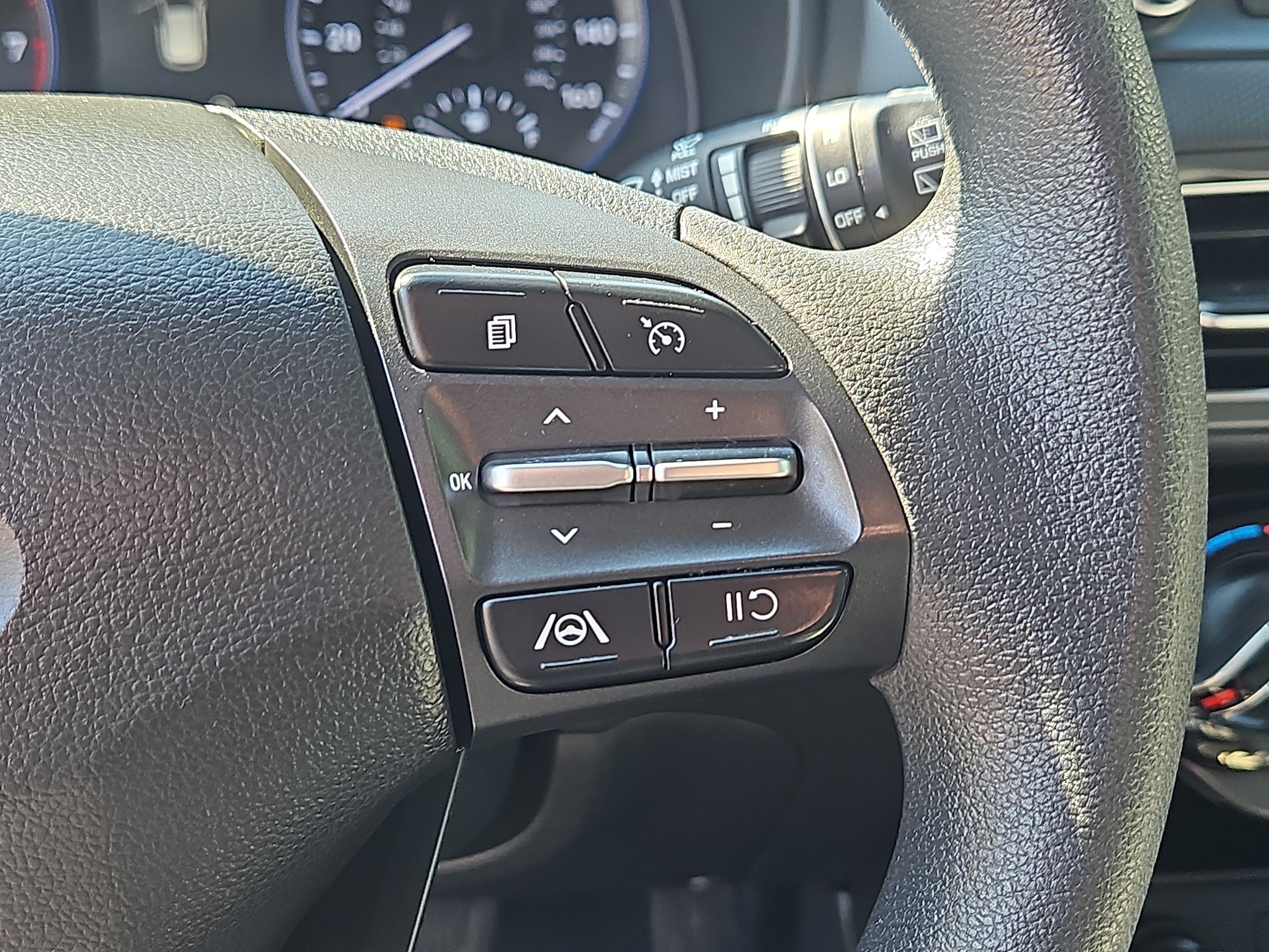 Used 2022 Hyundai Kona SEL AWD/4WD image 18