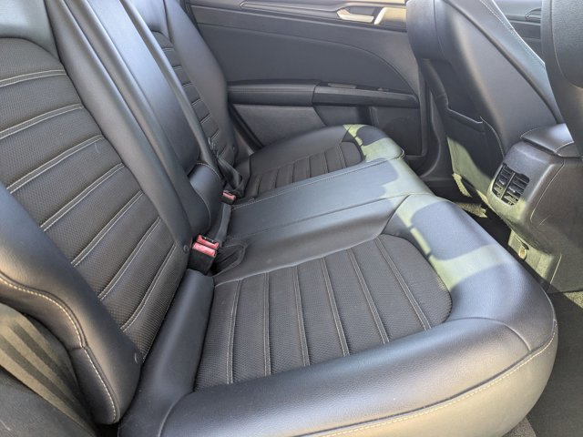 Used 2018 Ford Fusion SE w/ Equipment Group 601A image 17