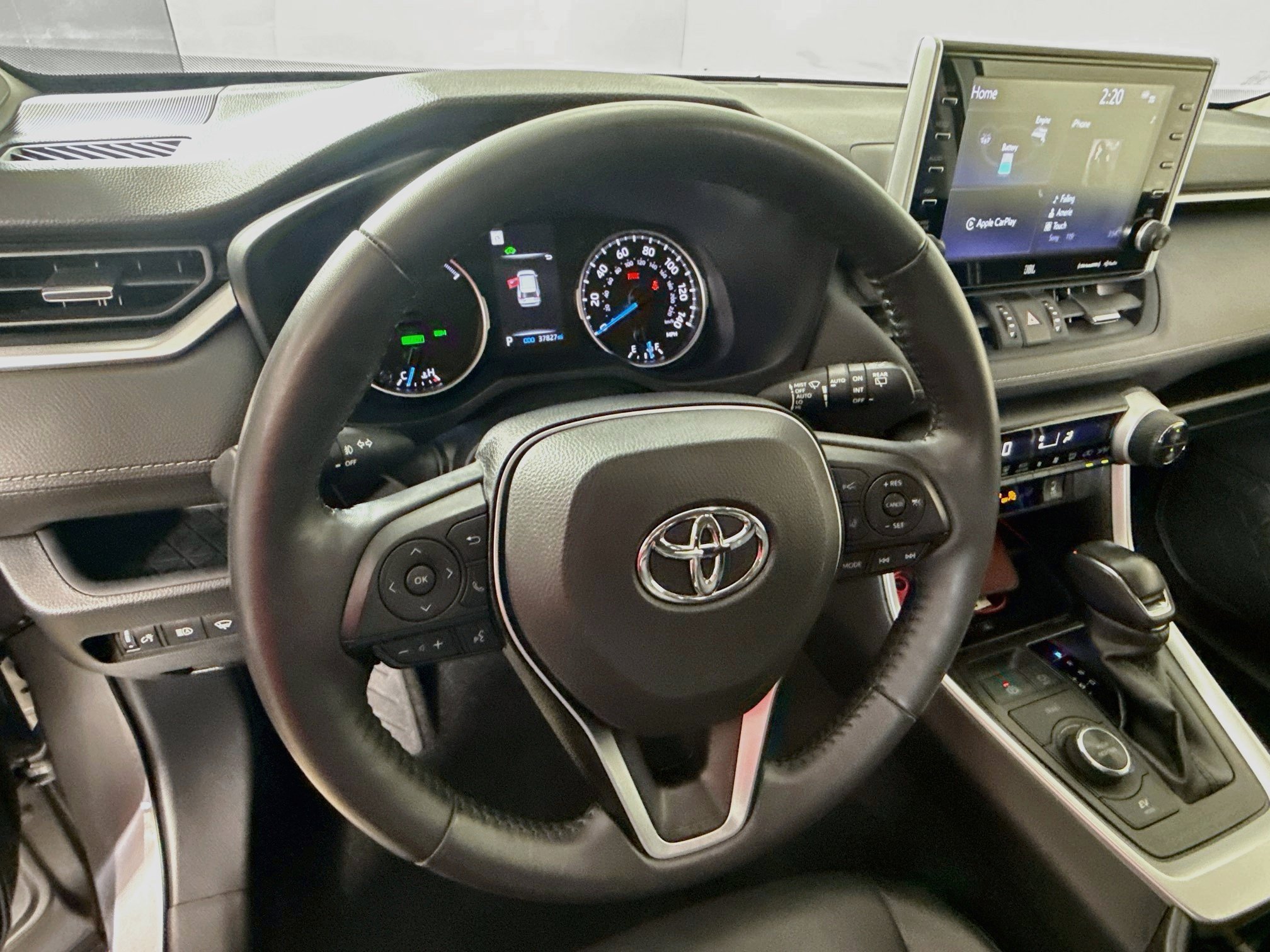 Certified 2022 Toyota RAV4 XLE Premium AWD/4WD image 11