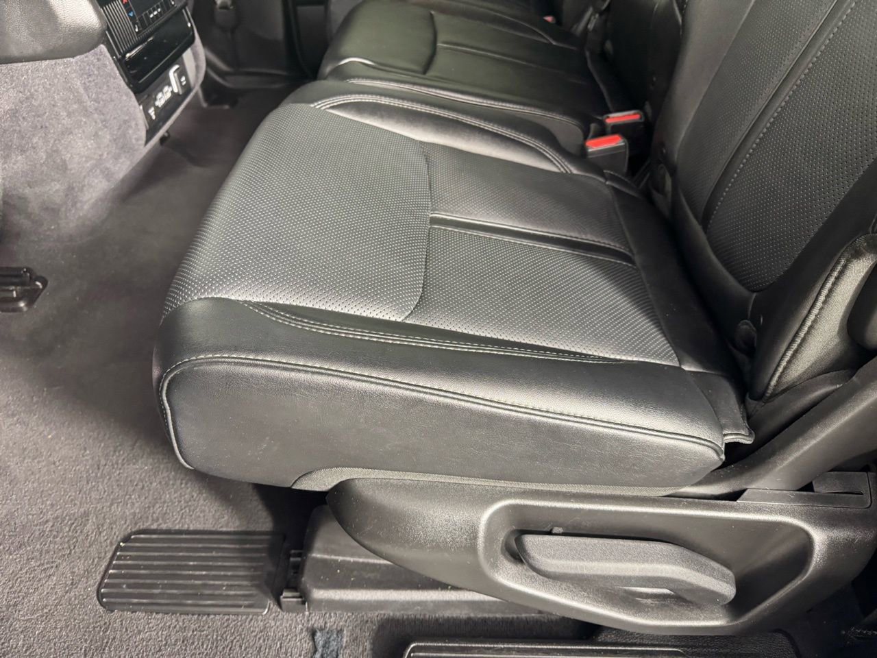 Used 2024 Jeep Wagoneer L Series II w/ Flexible Seating Group image 27